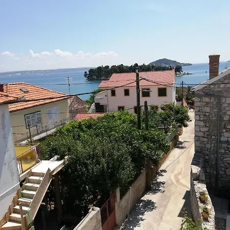 In Preko, Island Ugljan Appartement *