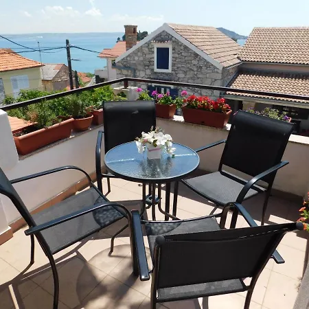 Appartement In Preko, Island Ugljan