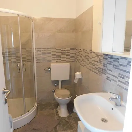 Appartement In Preko, Island Ugljan *