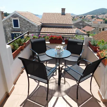 Appartement In Preko, Island Ugljan